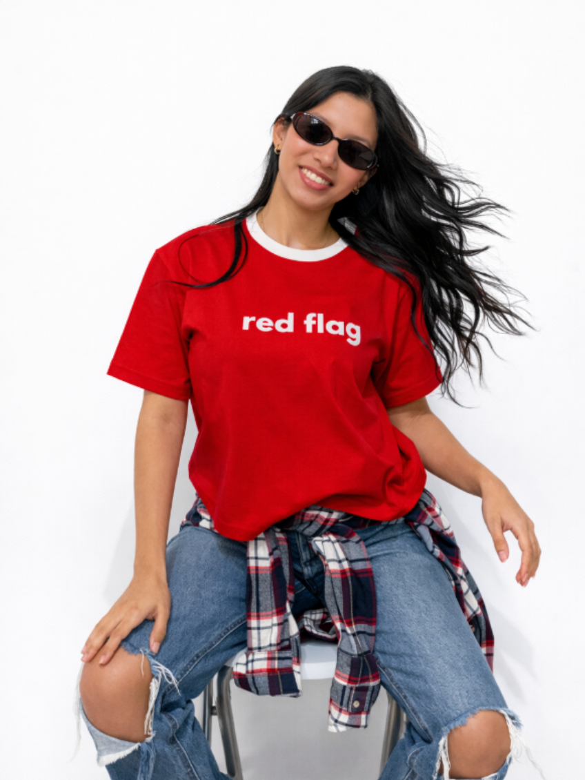Remera Amora Red Flag